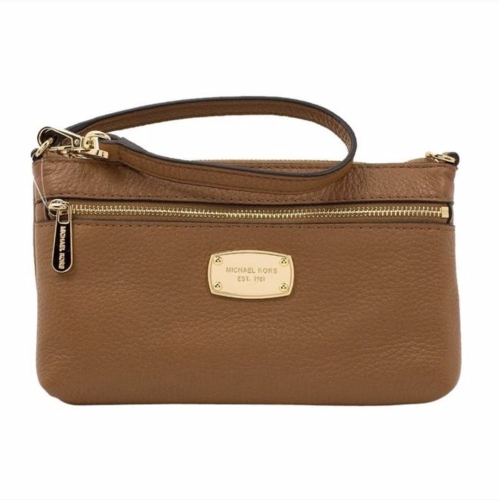 MICHAEL Michael Kors Jet Set Tan Peppled Leather Wristlet with Gold Hardware